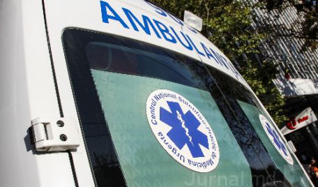 Victima intrase în saună împreună cu feciorul său de şase ani.