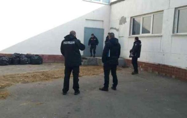 В Одессе эвакуировали лицей из-за разлитого раствора аммиака.