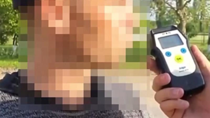 В Молдове пойманы пьяными водитель авто и мотоциклист.