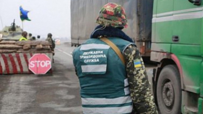 Мужчинам в возрасте от 18 до 60 лет с паспортами граждан России фактически невозможно проехать.