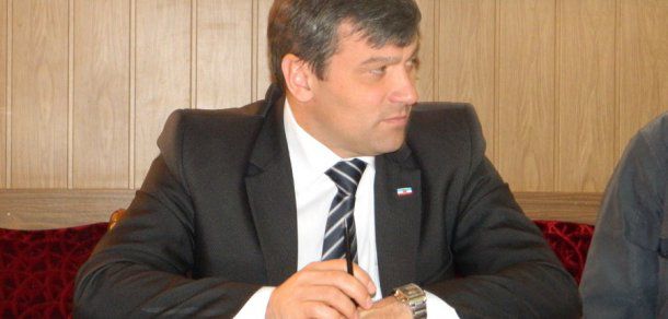 Serghei Buzadji, a fost reținut astăzi la locul de muncă și escortat la Chișinău. Foto: gagauzinfo.md