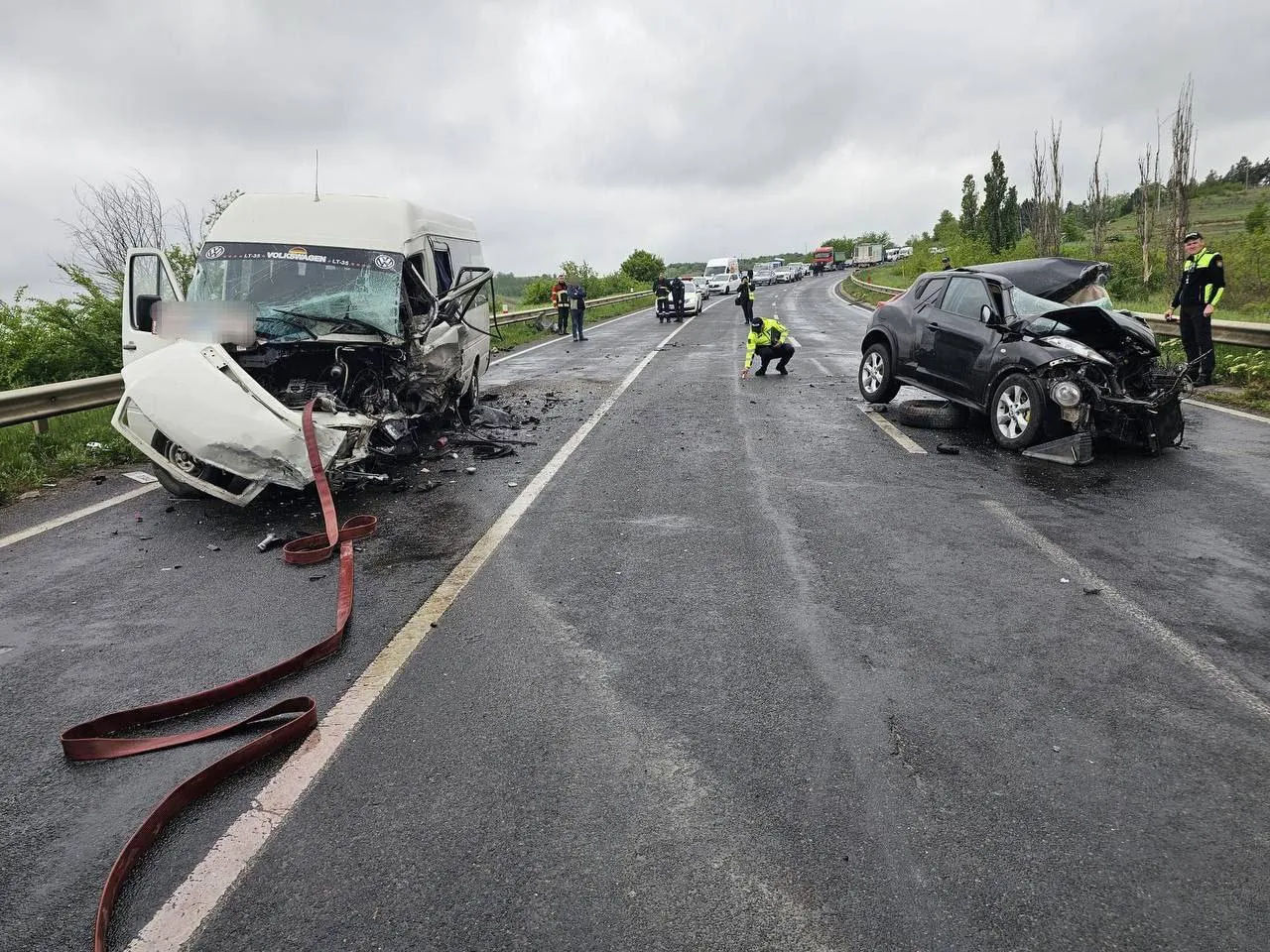 Detalii despre victimele accidentului cumplit din apropierea localităţii Bardar: Două persoane se află în stare gravă.