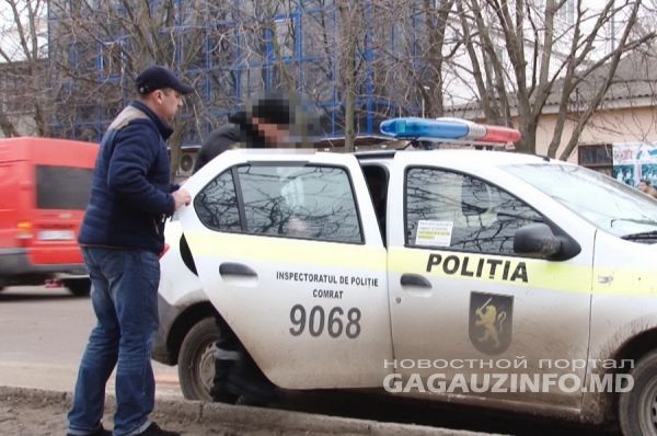 Прокуроры задержали охранников ограбленного банка в Комрате.