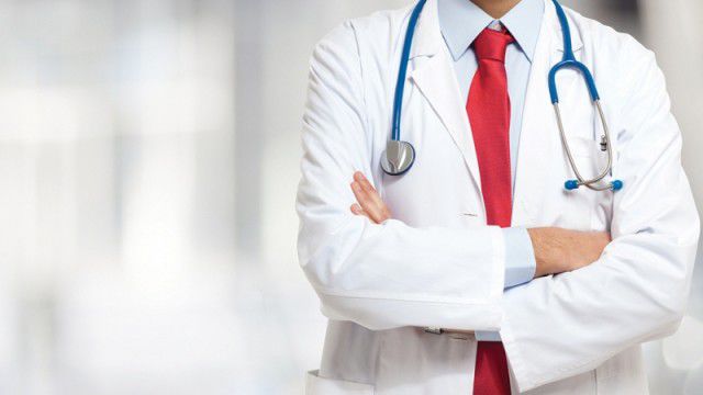 Lucrătorii medicali vor primi salarii de funcţie mai mari. 