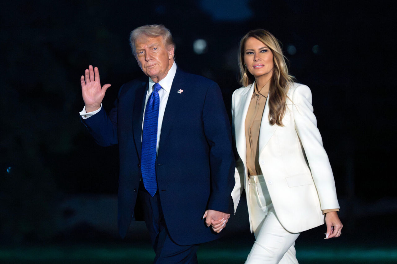 Журналисты засняли ссору Трампа с женой после ГА ООН.