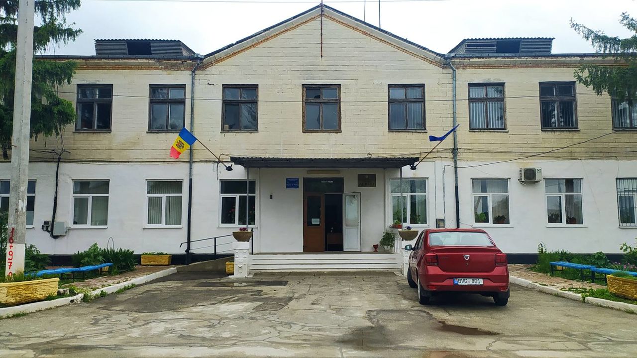 Коммуна в Яловенском районе хочет войти в состав Кишинева, хотя даже не граничит с ним.