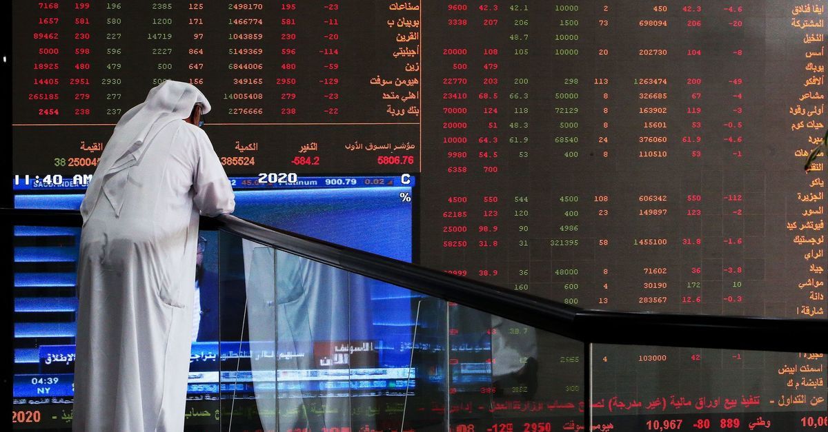 Цена нефти Brent превысила $31 на новостях о сокращении добычи саудитами.