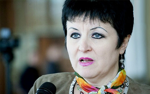 Я хотела бы видеть судью, который наложит на него штраф в размере пяти тысяч леев, и судью, который осудит его на несколько лет.