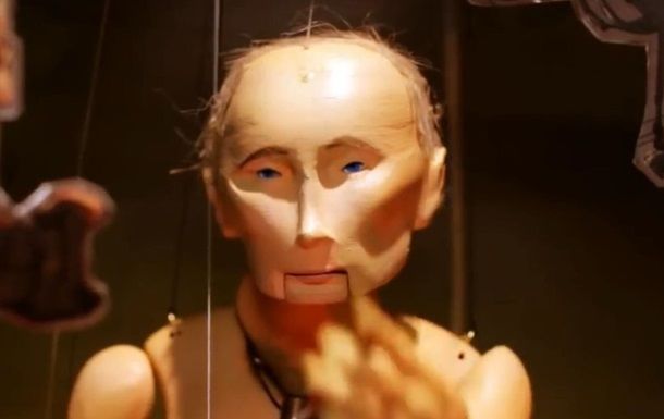 В Израиле сняли пародию на Путина и его дочь.