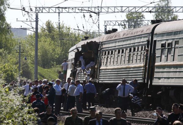 В течение дня следствие намерено ходатайствовать в суде об избрании подозреваемому меры пресечения в виде ареста.