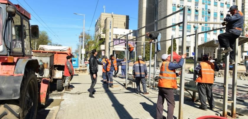Primăria face stație de așteptare lângă Moldtelecom. Foto: chisinau.md