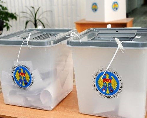 Многие пришедшие на референдум не понимают как нужно отвечать на вопрос в бюллетене.