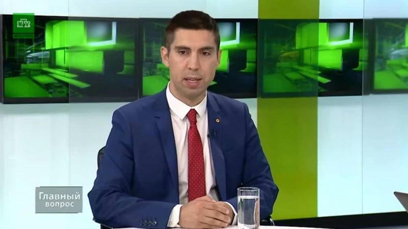Вице-председатель парламента Михай Попшой.