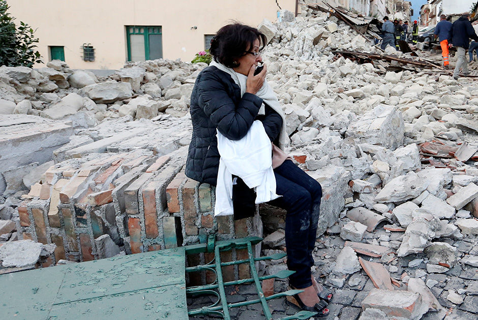 Se estimează că aproximativ 40.000 de persoane au fost evacuate din casele lor care au suferit pagube.