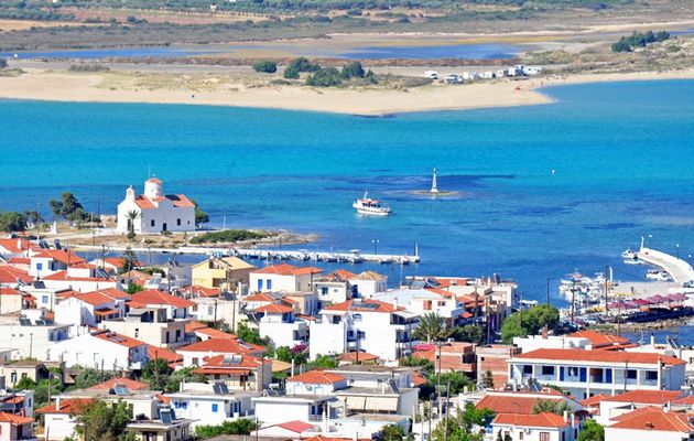 Sectorul de turism al Greciei, care reprezintă una dintre principalele surse de venit ale acestui stat grav afectat de criză.
