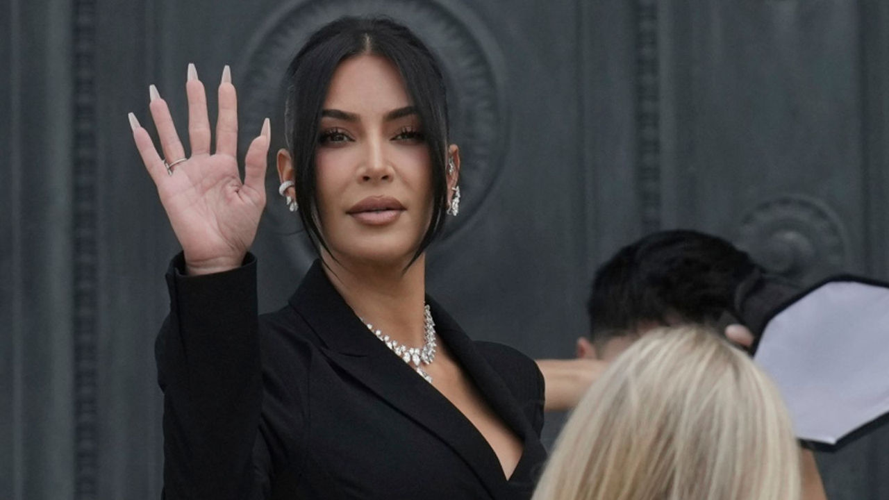 Kim Kardashian a depus mărturie împotriva „hoților bătrâni”: Eram convinsă că mă vor împușca.