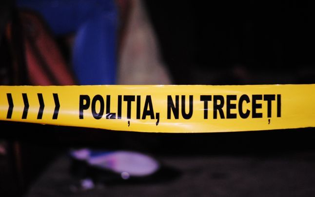 Patru persoane, doi adulţi şi doi copii, găsiţi morţi într-o locuinţă din Bălţi.