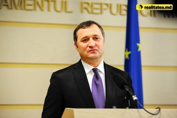 Întrucât a ajuns deputat în ultima lună a anului 2014, Filat a obținut din salariul de funcție  10.395 de lei.