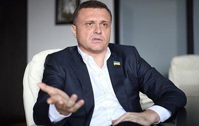 Лидера Оппоблока Черновцов избили за фото с Дня Победы.
