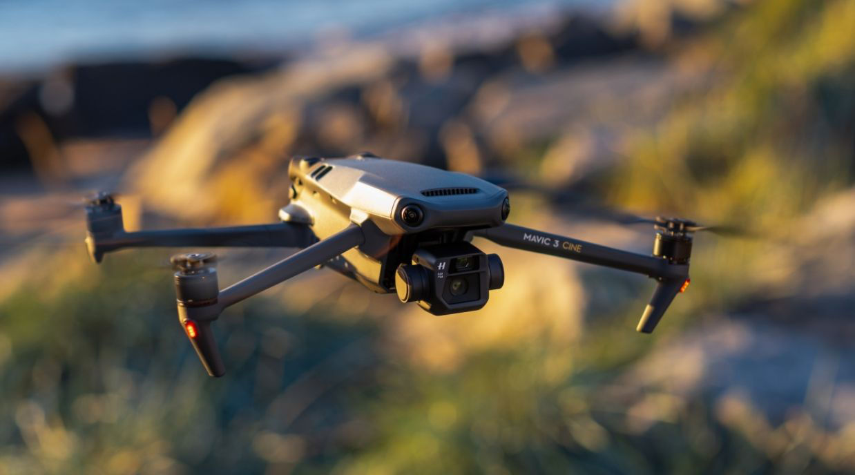 Китайский производитель дронов DJI приостановил деятельность в РФ и на Украине.
