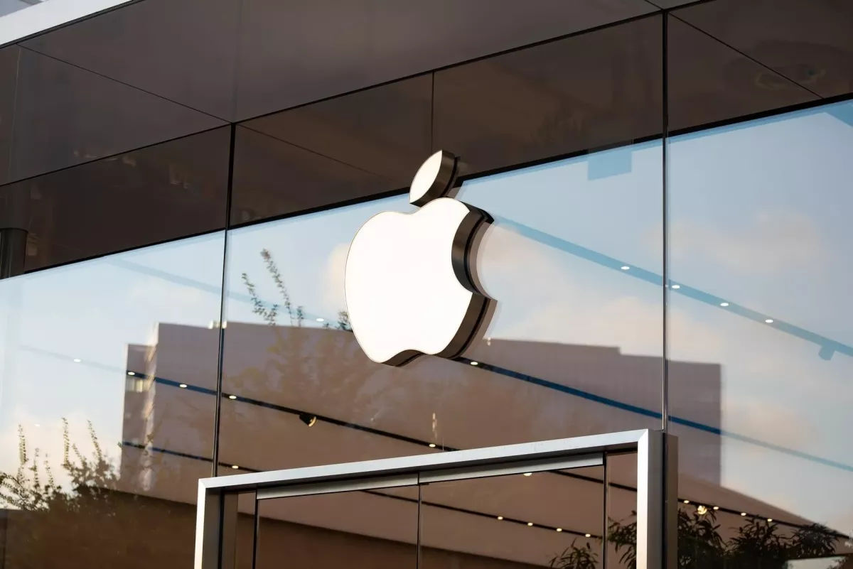 Apple se gândește să dezvolte un televizor de marcă.