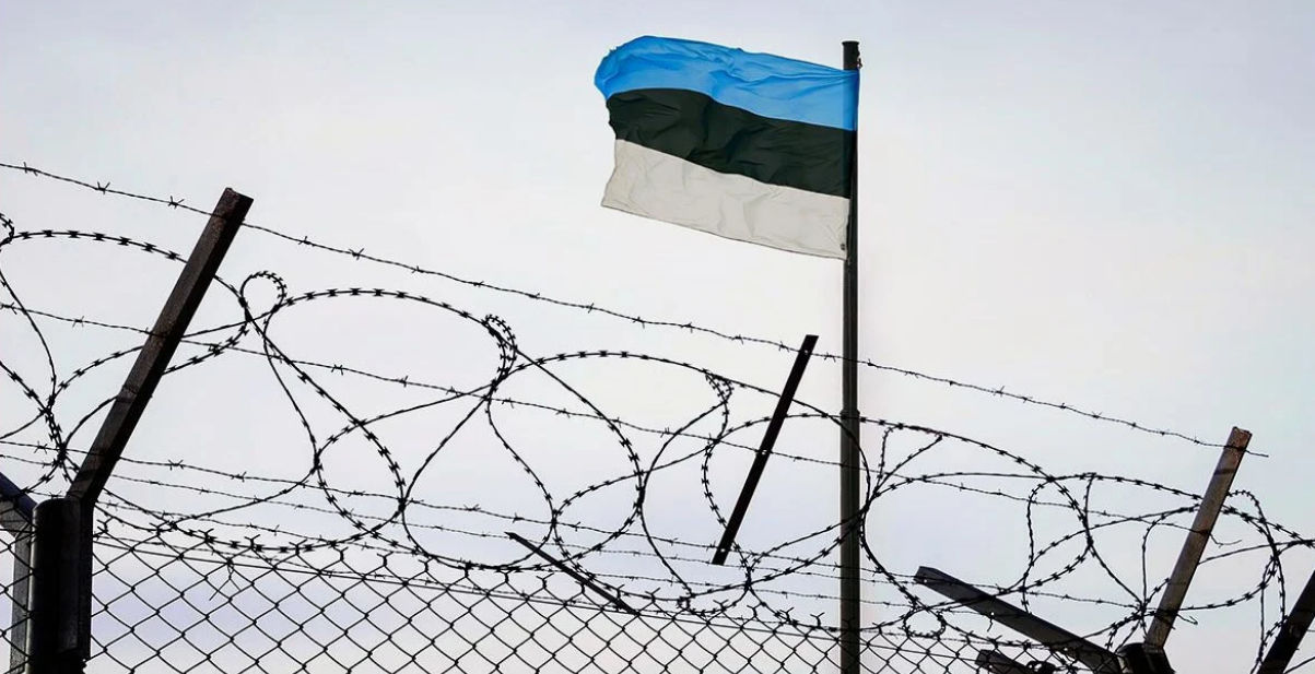 Эстония продолжит строить линию обороны на границе с Россией.