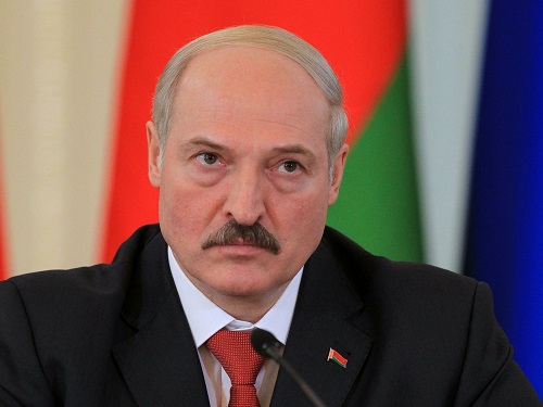 Конфликт может быть решен только путем переговоров, считает белорусский президент.