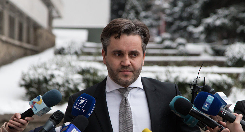 Адвокат политика Игорь Попа.