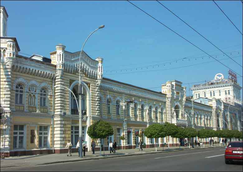 Lucrările se vor efectua prin metoda deschisă pe partea carosabilă a străzii Ciuflea, colţ cu bd. Ştefan cel Mare şi Sfânt.