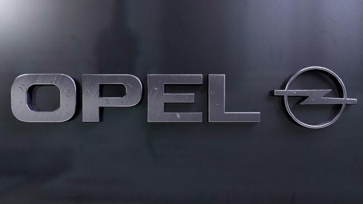 Opel îşi modifică logo-ul şi adoptă un nou mesaj de marcă. 