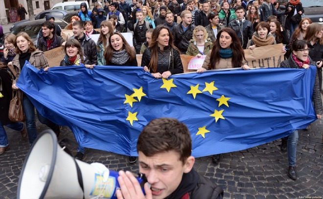 Nu trebuie uitata, de asemenea, politia, o institutie unde coruptia este prezenta de sus pana jos.