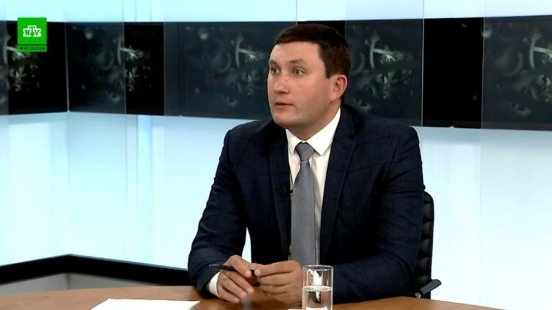 Депутат от ПСРМ Владимир Односталко.