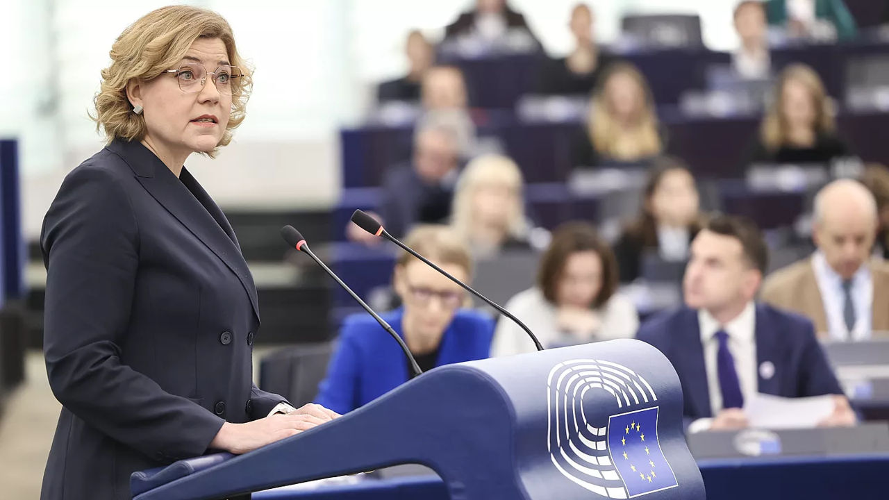 Регулирование соцсетей раскалывает Европарламент.
