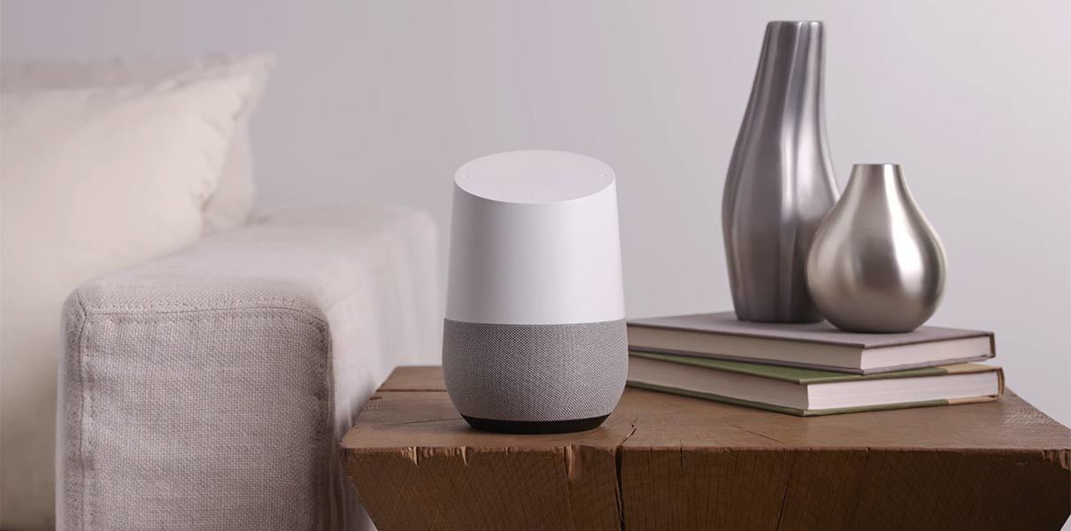 Google объединит голосового помощника и роутер.