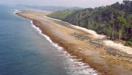 Insula Sumatra, situată în nord-vestul arhipelagului indonezian, a fost afectată la 26 decembrie 2004 de un cutremur puternic