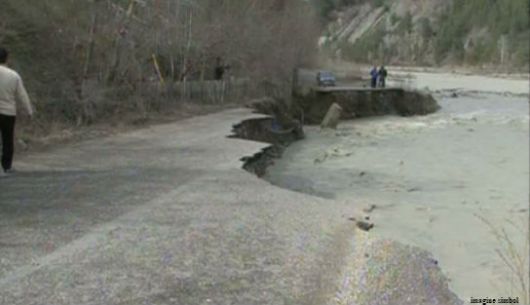  Ploaia din ultimele zile a făcut prăpăd în capitală şi în mai multe raioane ale ţării. 