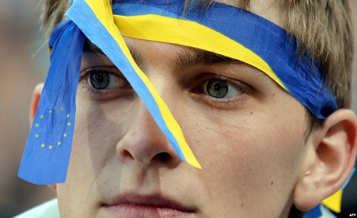 Обещанные Россией 15 миллиардов долларов Украина получит только после формирования нового кабмина.