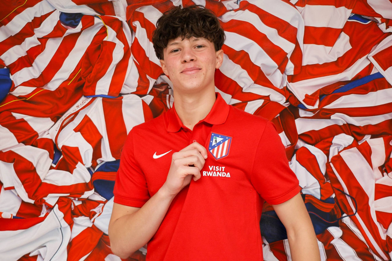 Un portar moldovean a semnat un contract cu Atletico Madrid.