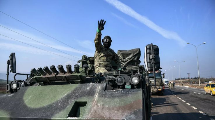 СМИ: Турция перебрасывает танки к границе с Грецией.