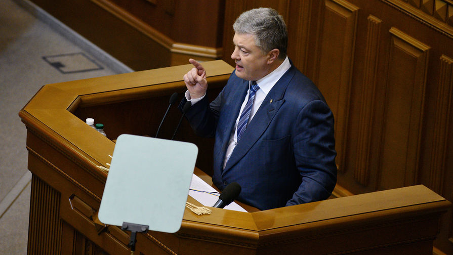 Порошенко попросил депутатов не материться в Раде.