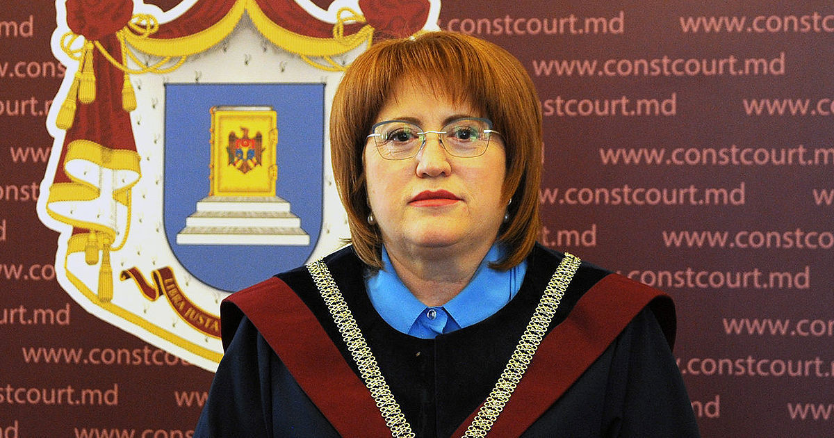 Curtea Supremă de Justiție reduce daunele morale pentru șefa Curții Constituționale.
