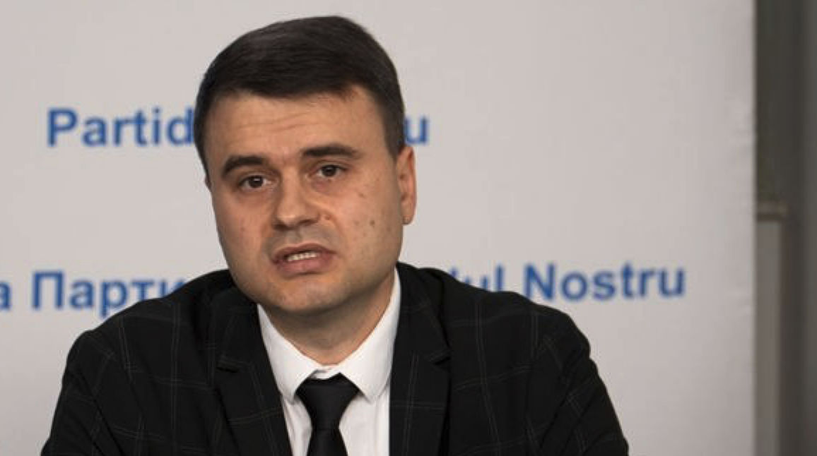 Берлинский: Граждан волнуют счета и цены, а не геополитика.