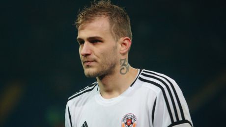 В прошлом сезоне футболист играл в чемпионате Кувейта.