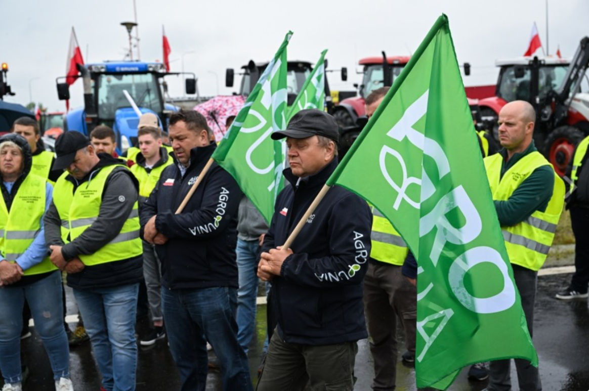 В Польше у границы с Украиной протестуют фермеры.