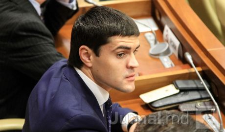 В апреле 2012 года Константин Цуцу был вовлечен в драку с выстрелами у ресторана возле Оргеева.