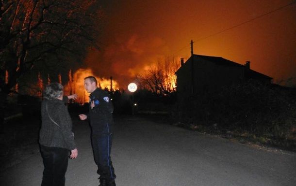 Во Франции взорвалось хранилище газовых баллонов.