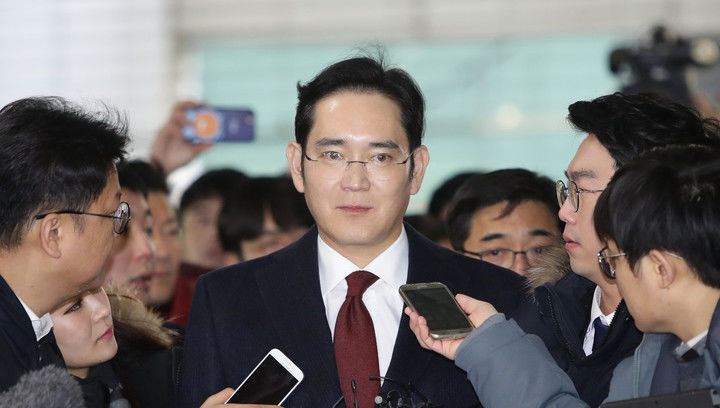 Глава Samsung пообещал не передавать управление компанией своим детям.