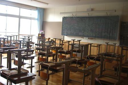 В программу оптимизации, по данным министерства просвещения, входит сокращение количества школ и их директоров.