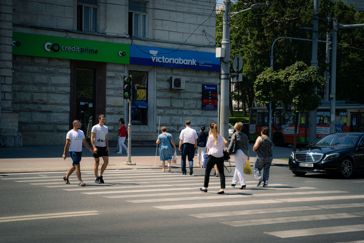 Трудоустройство за границей будет контролироваться Госинспекцией труда.