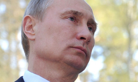 Отмечается устойчивое падение привлекательности образа Владимира Путина по многим критериям.